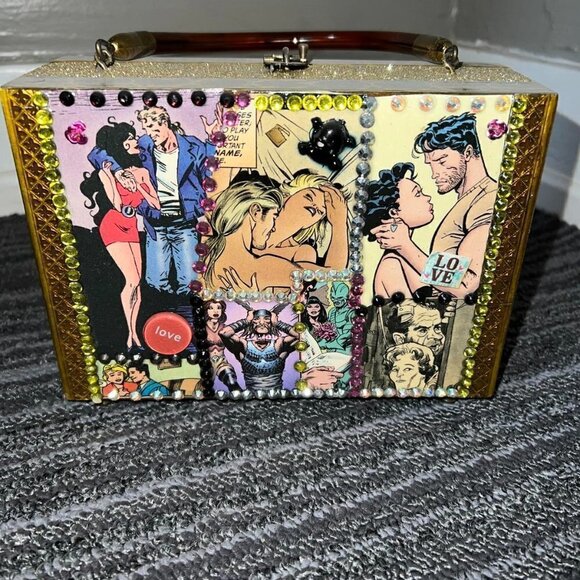 Comic book rhinestone sequin embellished cigar box purse with handle - Picture 5 of 6
